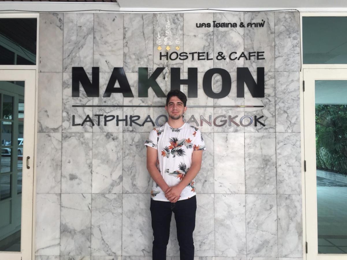 Nakhon Latphrao Hostel Bangkok Exterior photo